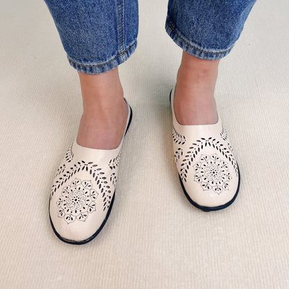 Needtoknit - Limited time offer🔥Casual and versatile hollow slippers